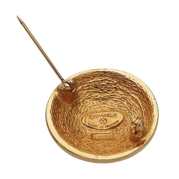 CHANEL Gold Logo Brooch - Picture 5 of 10